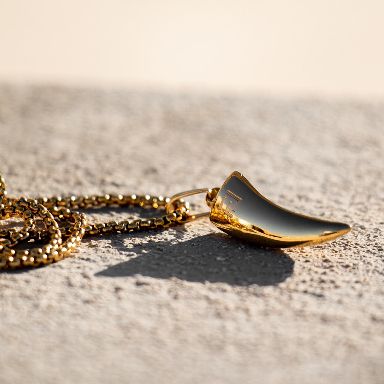 Tiger Claw Necklace in Gold