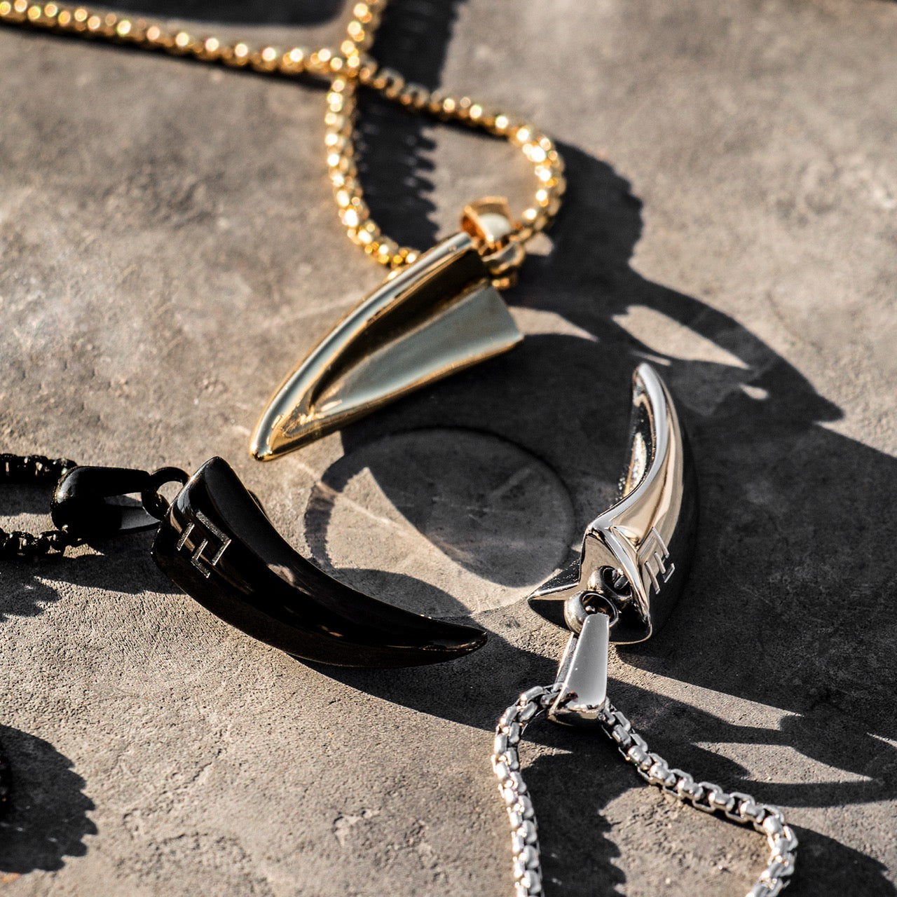 Tiger Claw Necklace in Black