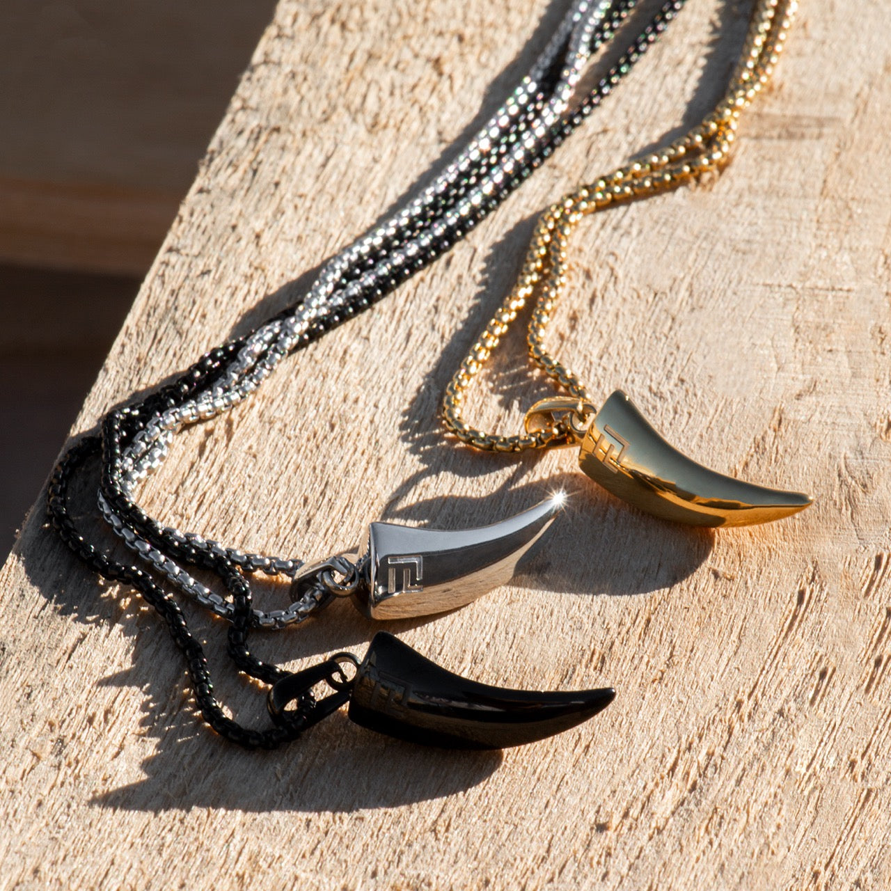 Tiger Claw Necklace in Black