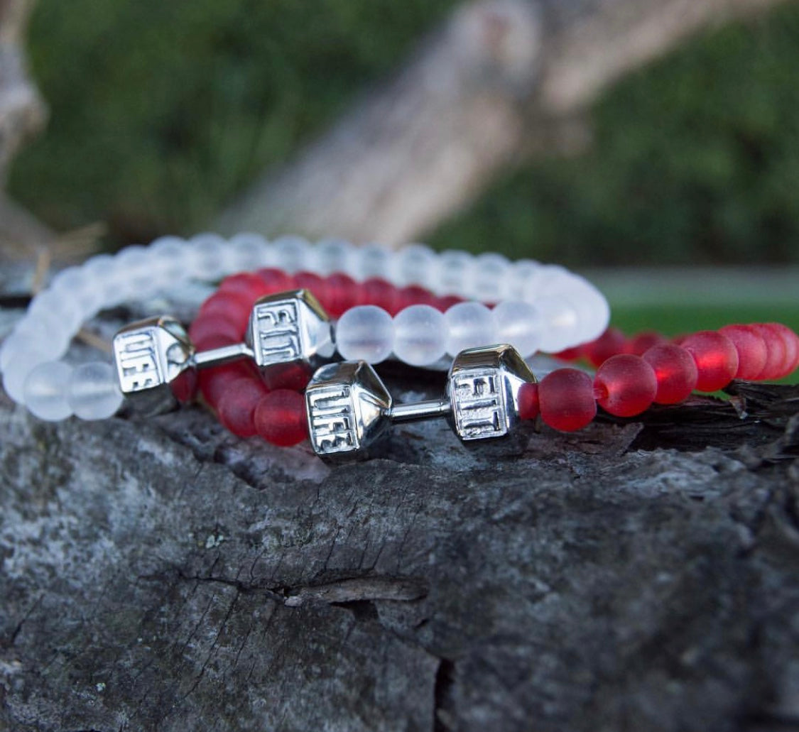Red dumbbel bracelet